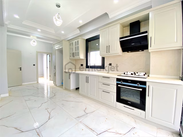 🌀gültaş Emlaktan Gürede Satılık 4+1 Otoparklı Geniş Bahçeli Verandalı Villa 1