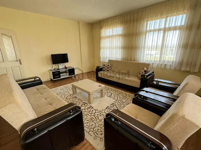 Net Emlaktan 2+1 Eşyalı Ara Kat Kombili Daire 1