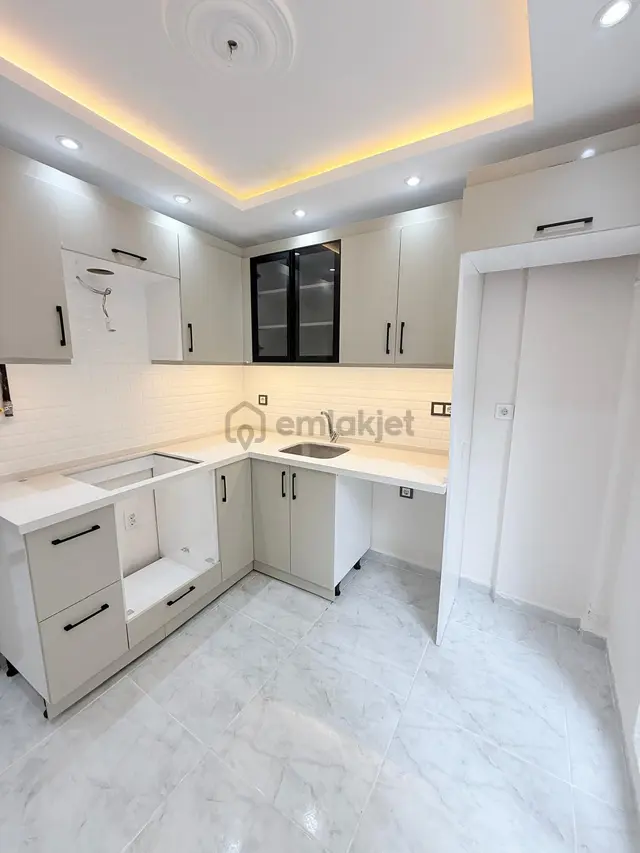 🏡mutlu Mahallesi 🏡 ✅2+1 100 M2 5 Katlının Zemin Katı ❇️full Tadilatlı Özelikli Bahçeli 1
