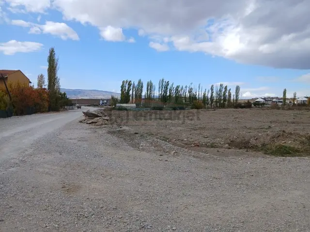 Güvenay - Çorum İbrahim Çayırı Mevkii Villa İmarlı Satılık Arsa 4