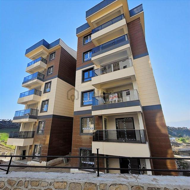 Turgutlu Ergenekon Mh. Yerden Isıtmalı 3+1 Sıfır Satılık Turgutlu Ergenekon Mh. Yerden Isıtmalı 3+1 Sıfır Satılık 1