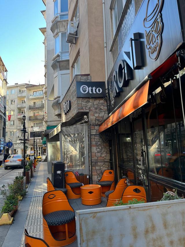 İşlek Caddede Devren Kiralık İroni Kafe 4