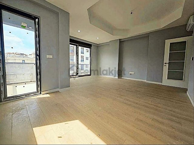 İstanbul Göztepe Satılık Daire Merkezi Konumda Eb. Banyolu Açık Balkonlu 90 M2 Net 3+1 Daire