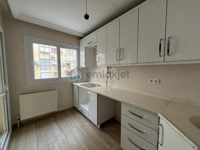 Asil'den Üçkuyularda Cadde Paraleli Bakımlı 2+1 Daire 4