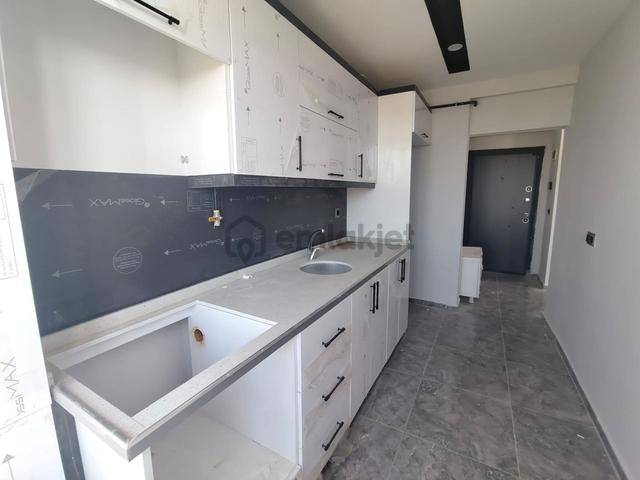 Emlak 72 Den Fatih Mahalles' İnde 2+0 Kiralık Daire 3