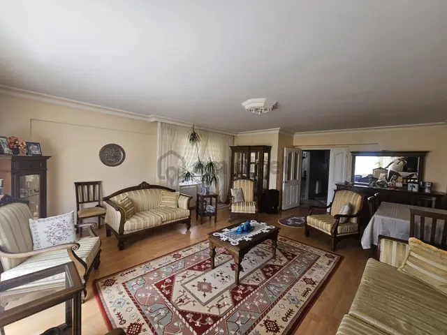 Şimşek Emlak'tan Dikmen Mürsel Uluç Mh. 290m2 6+1 Güney Doğu Batı Cepheli Dubleks 2