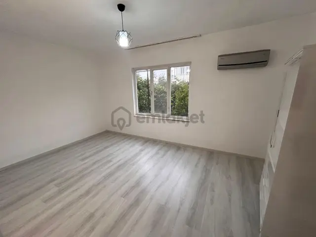 Tuana Emlak'tan Toparlar'da 3+1 Giriş Kat Daire 4