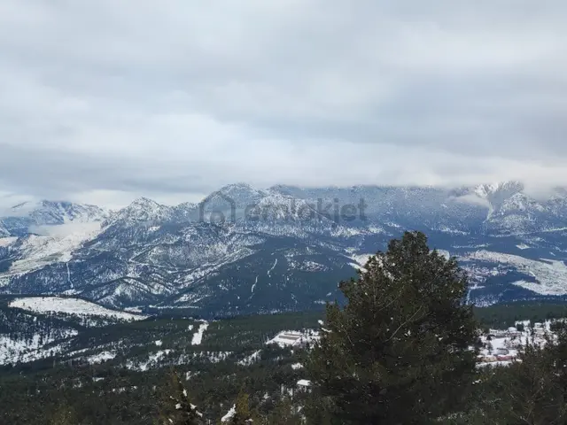Kar Emlaktan Yenikonacık Bozkırlı Mevkiinde Projeli 400 M2 Satılık Arsa 3