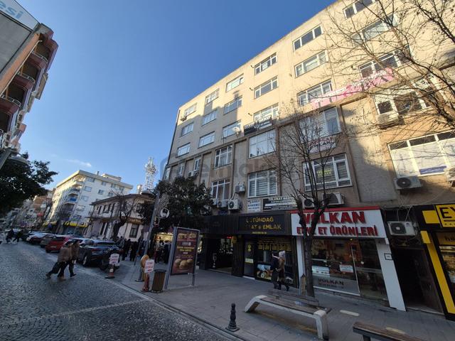 B&u Gayrimenkul'den Bankalar Caddesinde Satılık Teraslı 2+1 2