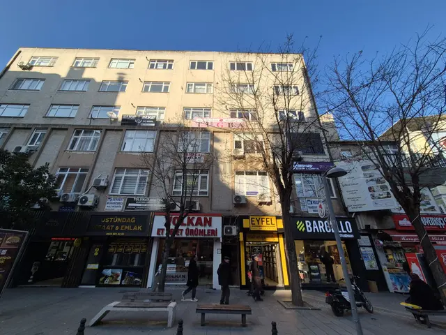 B&u Gayrimenkul'den Bankalar Caddesinde Satılık Teraslı 2+1 1