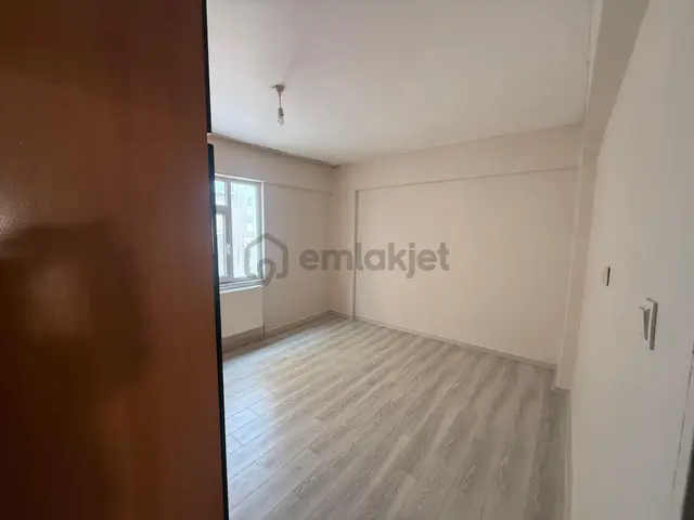 Makro Life Gayrimenkul'den Satılık Huzurevleri Kelebek Fırın Civarı 2+1 Fırsat Daire 2