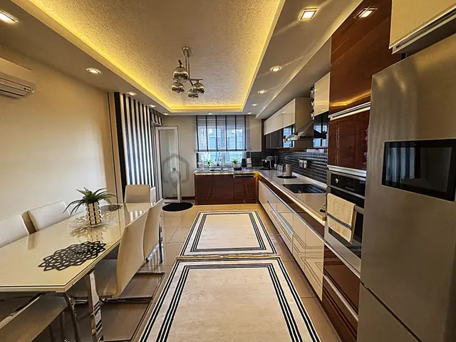 Full Donanımlı Elit Ve Prestijli Site İçi Arakat 3+1 4