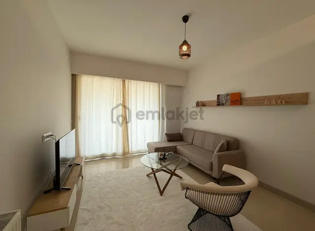 Karınca'dan Deniz Mh'de Oktay İnşaatta Eşyalı Geniş 1+1 Satılık 2