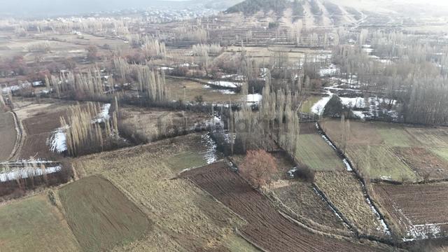 Konya / Meram / İnlice Mahallesinde 350 M² Müstakil Tapulu Tarla 3