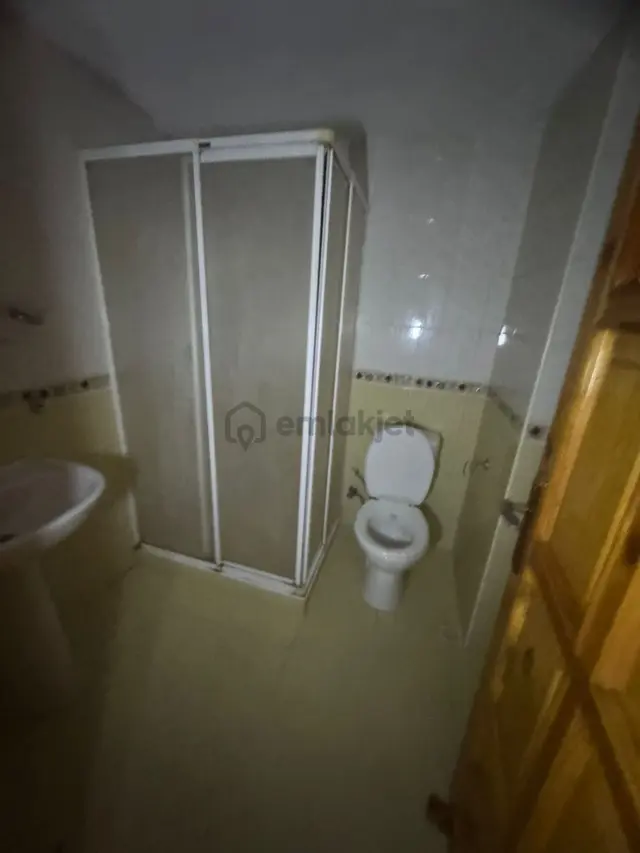 İnanç Emlaktan Hacısiyam Mahallesi İnönü Caddesinde 2+1 Kiralık Daireler 4