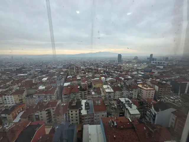 Bursa Merkez De Eşyalı Lira 3