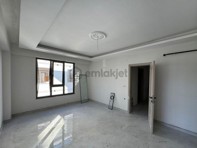 Sakarya Karasu Da Havuzlu Yeni Ve Çok Geniş 2+1 Daire 2