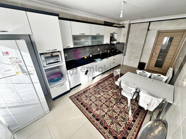 Şentepenin Merkezinde Site İçerisinde Arakat 3+1 Satılık Daire 3