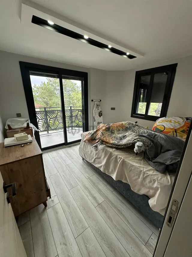 Kuşadası Soğucak'ta Doğayla İç İçe Müstakil Havuzlu Villa 3