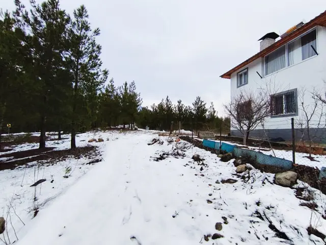 Kar Emlaktan Yenikonacık Öğretmenler Sitesi Yanı 400 M2 Satılık Arsa 5