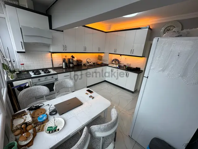 Genereal Tevfik Sağlam Caddesinde Lüx Yapılı Yapılı Ara Kat 3+1 4