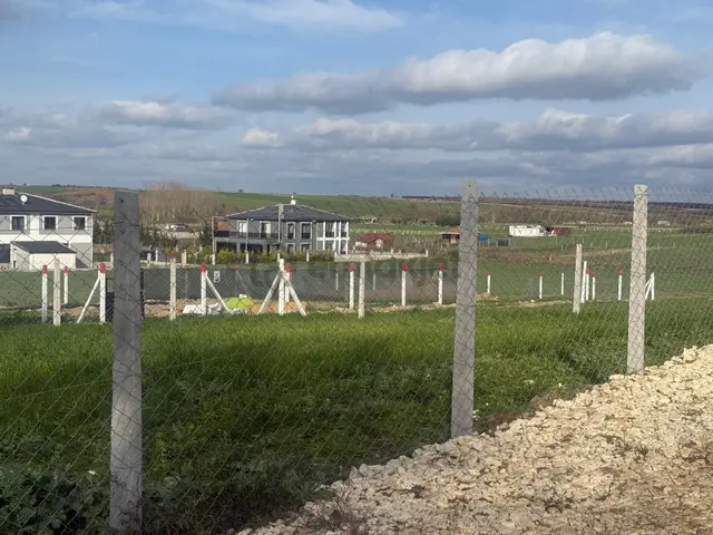 Güven'den Altın Değerin'de Kupon Arazi 255m² Yola Cephe Parsell 3