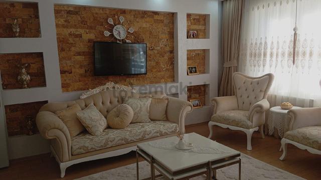 Akçe'den Merkezi Lokasyonda Bakımlı Lüx Daire 4