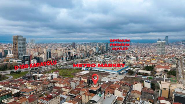Ataşehir 'de Palladium Avm Ye Komşu Kiralık Komple Plaza 5