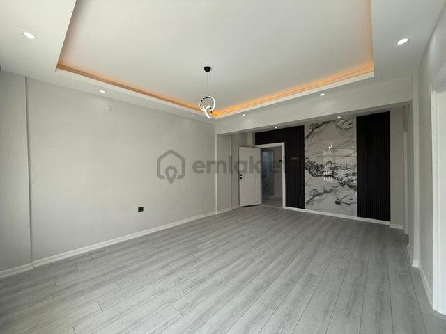 Kariyerden Tepebaşında Merkezde Ultra Yapılı Yüksek Giriş 3+1 Daire 2