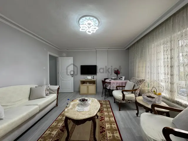 Ufuktepe Mahallesinde Katta Full Yapılı Asansörlü 2+1 3