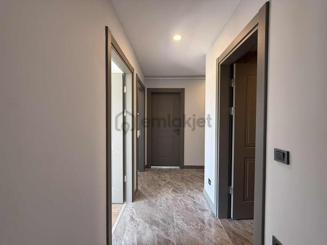 Onmax Bahçelievler'de Satılık Sıfır 2+1 225 M2 Bahçeli Lüx Daire 5