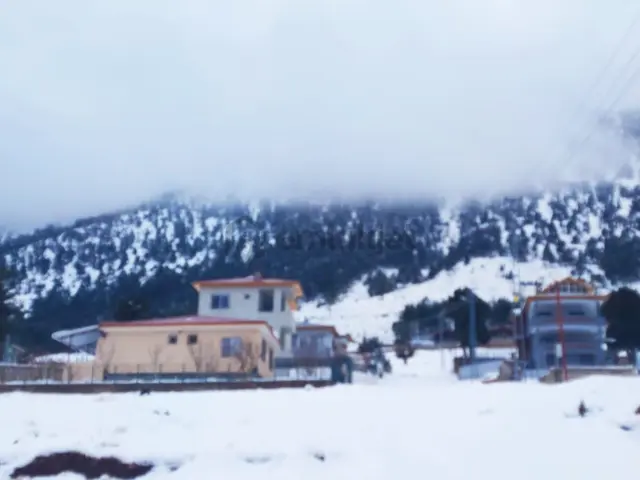 Kar Emlaktan Yenikonacık Bozkırlı Mevkiinde 400 M2 Satılık Arsa 4