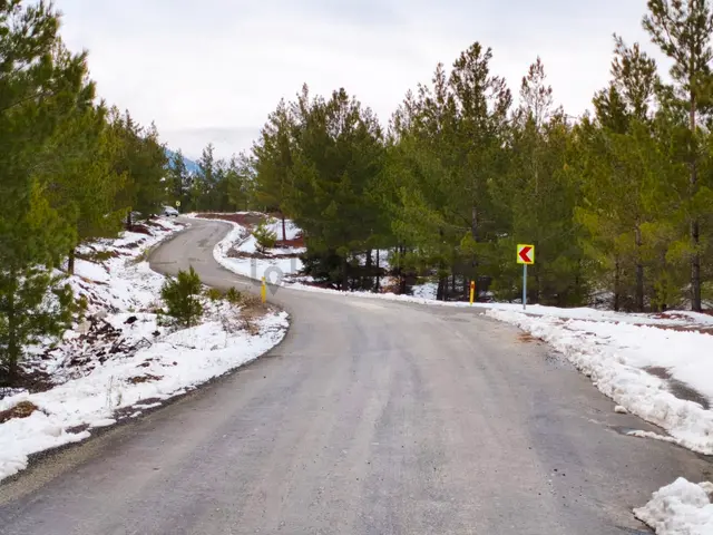 Kar Emlaktan Yenikonacık Mevkiinde 400 M2 Satılık Arsa 2