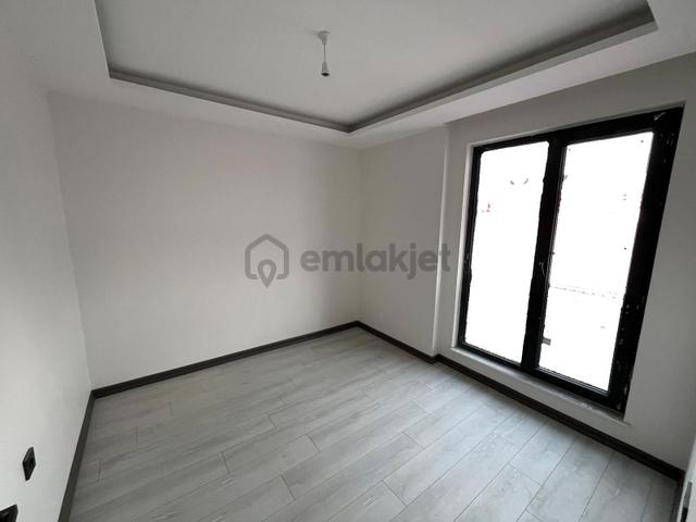 Cumhuriyet Mahallesinde Satılık Sıfır 1+1 Daire 4