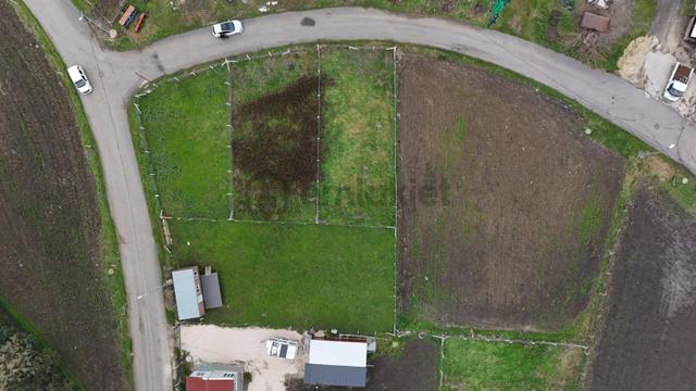 Silivri Kadıköyde Köy İçi Mükemmel Konum Köşe Parsel İmara Sınır 5