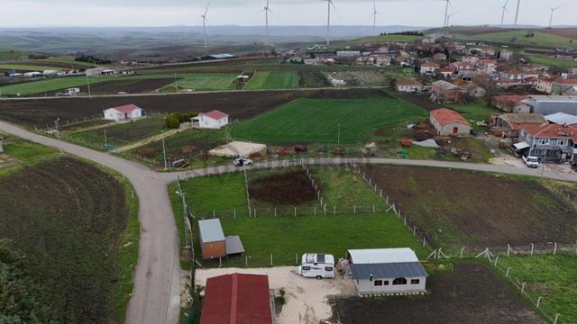 Silivri Kadıköyde Köy İçi Mükemmel Konum Köşe Parsel İmara Sınır 3