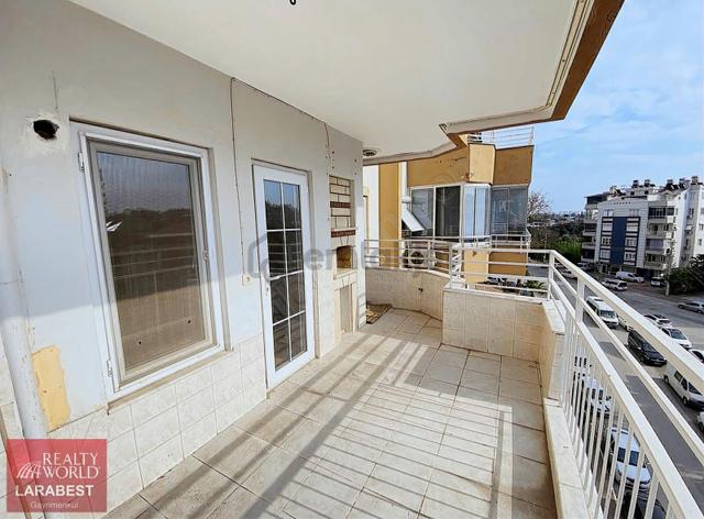 Kırcami'de Muhteşem Konumda Satılık 3+1 Arakat Daire 4