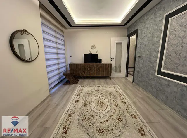 Bozantı Caddesi Üzerinde Sıfır Ayarında 2+1 Satılık Lüx Daire 3