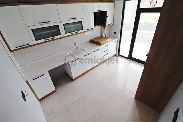 Irmaksudan Burhaniye De Site İçinde Lüks Satılık 3+1 Daire 2