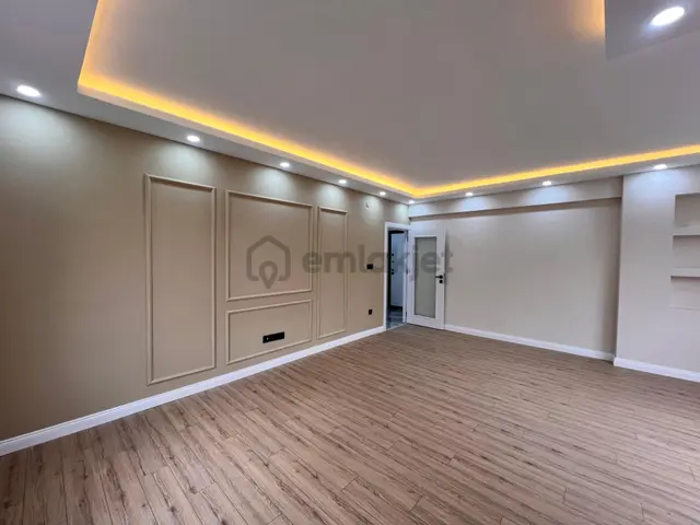 Kaçmaz'dan Altıntepe'de İçi Full Lüx Dekorlu Ön Cephe 3+1 3
