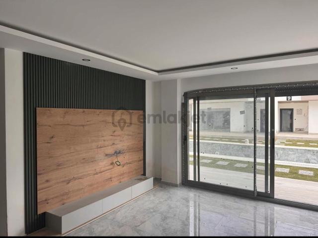 Davutlar'da Denize 800 Metre Mesafe'de 3+1 Lüks Satılık Villa 4