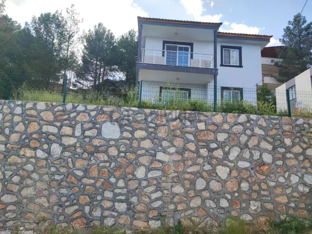 Kar Emlaktan Yenikonacık Bozkırlı Mevkiinde 4+1 Satılık 330m2 Arsası Mevcut Dubleks Villa 3