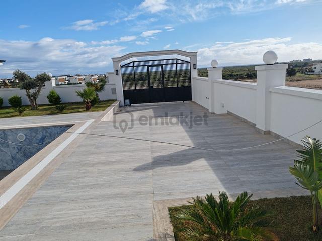 Didim Merkezde 4+1 Lüks Villa 600m2 Arsa İçinde 5