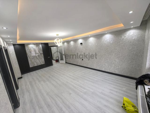 Bilgen Vatan'dan Eğitim Araştırma Hastahanesi Yakını Megalüks Yapılı Güney Batı 3+1 Satılık 3