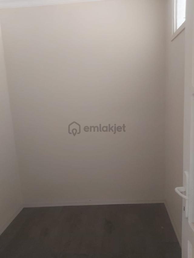 Aydın Soke Yenıcamıı Mahallesinde 90 M2 2+1 4