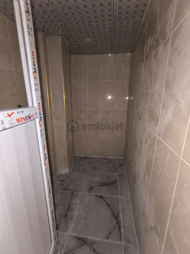 Toplama Merkezine Yürüme Mesafesinde Ofis İçin Uygun Satılk Sıfır 2+0 Daire 4