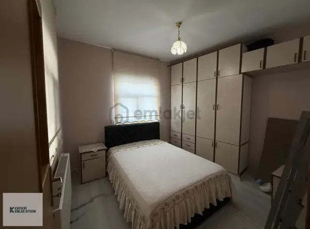 Muhteşem Konumu İle Erenköy Mahallesinde 1000 M² Arsa Ve 2+1 Ev 3