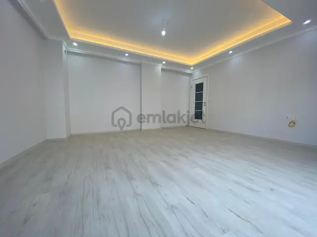 Avrupa Emlak Tan Esenler Fatih Mah 120 M² 3+1 1.normal Kat,yeni Bina,çift Banyolu,tek Daire Üzeri 2
