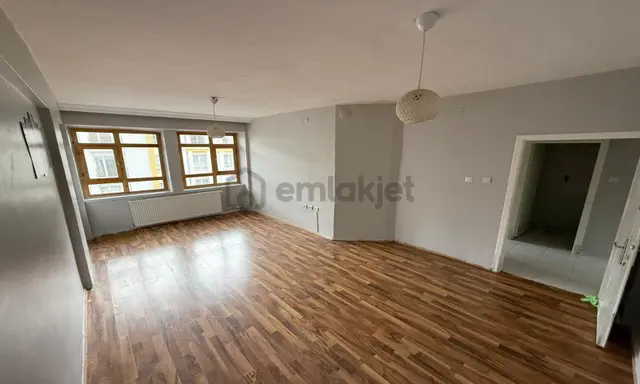 Günsazak Caddesi Yakını Yapılı Kat Konumunda Yüksek Giriş 4