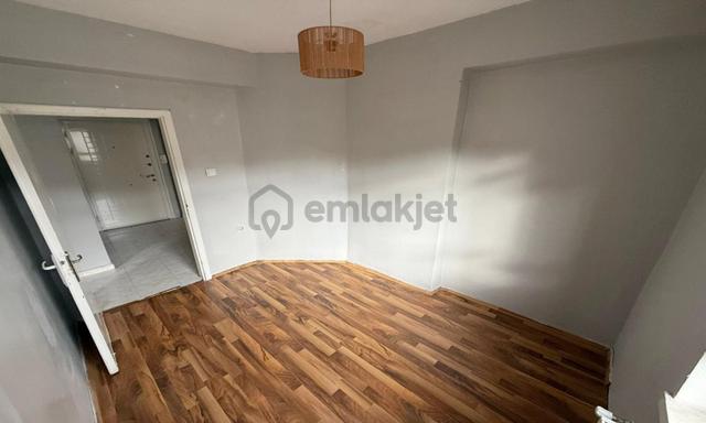 Günsazak Caddesi Yakını Yapılı Kat Konumunda Yüksek Giriş 5